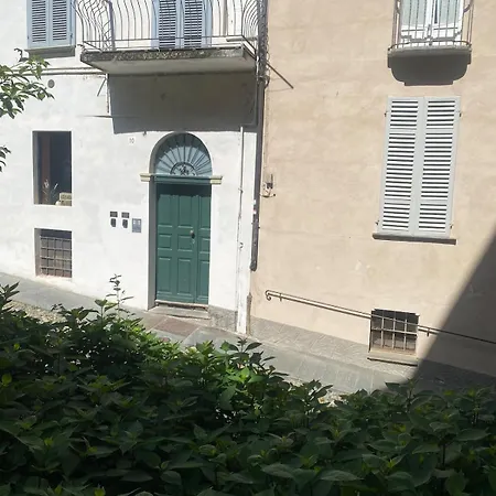 アパート Casa Piazzetta サルッツォ
