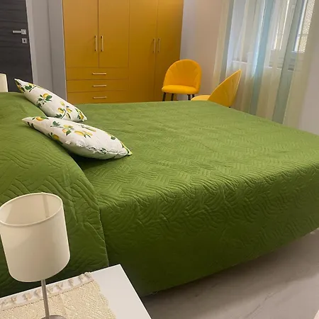 Casa Piazzetta アパート サルッツォ